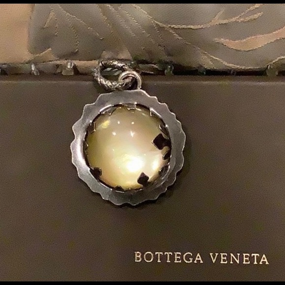 Bottega Veneta Limited. Antique Silver Large charm. - Picture 4 of 16